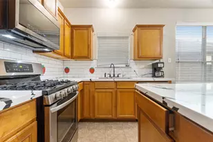 10611 Evergreen St, Baytown, TX 77523 - Photo 6