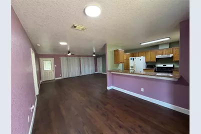 6421 S Ridgecrest Drive, Hitchcock, TX 77563 - Photo 6