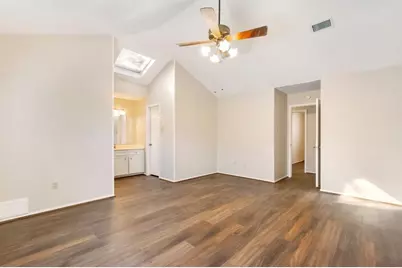 108 N Deerfoot Circle, The Woodlands, TX 77380 - Photo 12