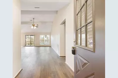 108 N Deerfoot Circle, The Woodlands, TX 77380 - Photo 4