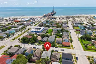 2520 Ave P 1/2, Galveston, TX 77550 - Photo 2