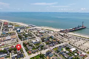 2520 Ave P 1/2, Galveston, TX 77550 - Photo 6