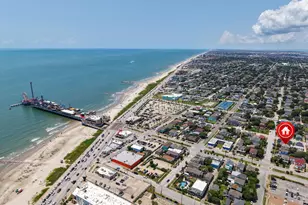 2520 Ave P 1/2, Galveston, TX 77550 - Photo 4