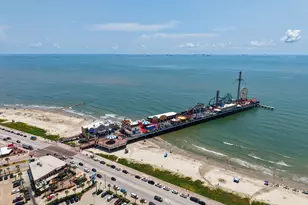 2520 Ave P 1/2, Galveston, TX 77550 - Photo 44