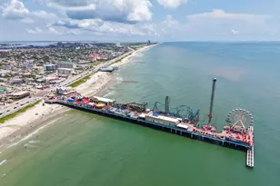 2520 Ave P 1/2, Galveston, TX 77550 - Photo 42