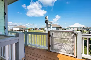 4414 Whaler Ln, Crystal Beach, TX 77650 - Photo 12