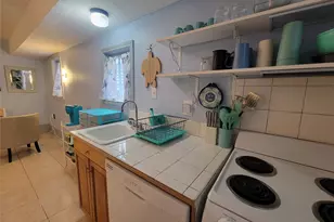 717 Church St, Galveston, TX 77550 - Photo 8