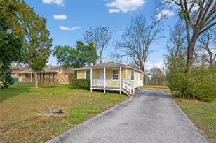 106 Longstreet Rd, Willis, TX 77378 - Photo 4