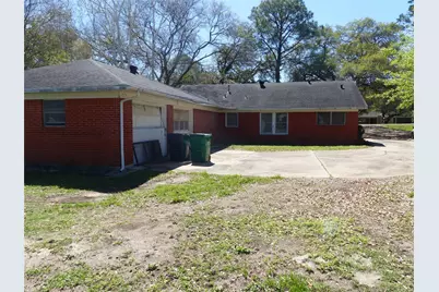 1102 W Main Street, Brenham, TX 77833 - Photo 8