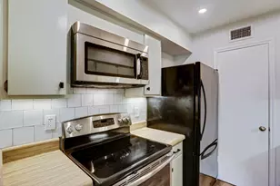700 Thicket Ln, Houston, TX 77079 - Photo 6