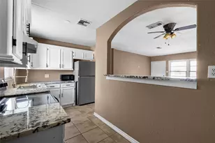 1707 W 7th St, Freeport, TX 77541 - Photo 12