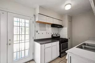 13443 Ambrose St, Houston, TX 77045 - Photo 6