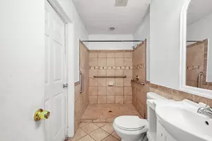 13443 Ambrose St, Houston, TX 77045 - Photo 10
