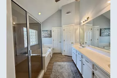 8027 Oakwood Garden Street, Houston, TX 77040 - Photo 20
