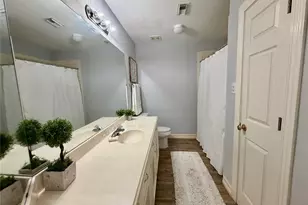 8027 Oakwood Garden St, Houston, TX 77040 - Photo 16