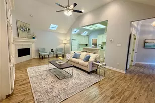 8027 Oakwood Garden St, Houston, TX 77040 - Photo 12