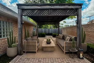 8027 Oakwood Garden St, Houston, TX 77040 - Photo 26