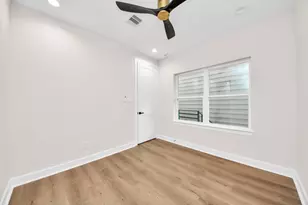 1603 Sylvester Rd, Houston, TX 77009 - Photo 4