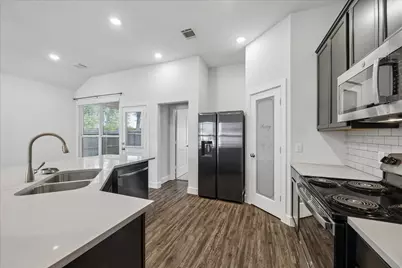 260 Shoreview Drive, Conroe, TX 77303 - Photo 6
