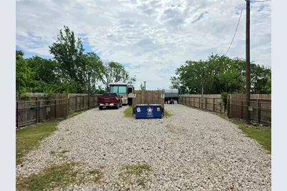 715 9th Street, San Leon, TX 77539 - Photo 6