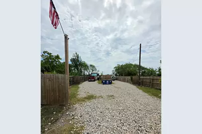 715 9th Street, San Leon, TX 77539 - Photo 22