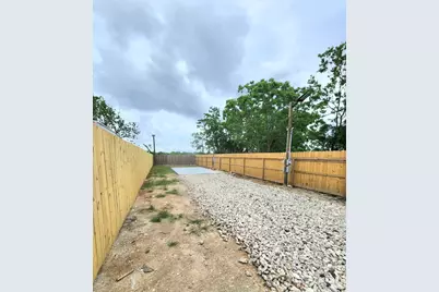 715 9th Street, San Leon, TX 77539 - Photo 10