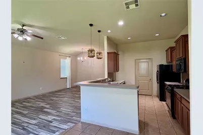 10610 Pine Meadows Boulevard, Baytown, TX 77523 - Photo 4