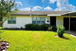 5806 Beldart St, Houston, TX 77033 - Photo 2