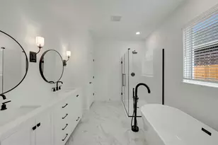 12111 Upper Mdws Ave, Mont Belvieu, TX 77535 - Photo 24