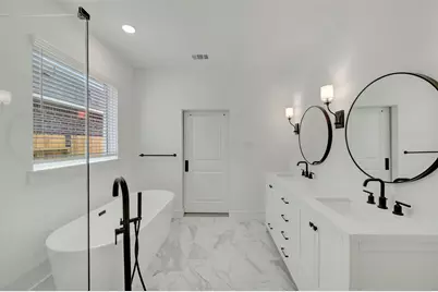 12111 Upper Meadows Avenue, Mont Belvieu, TX 77535 - Photo 20