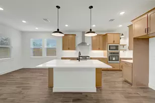 12111 Upper Mdws Ave, Mont Belvieu, TX 77535 - Photo 14