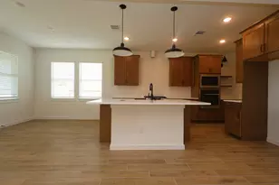 12111 Upper Mdws Ave, Mont Belvieu, TX 77535 - Photo 4