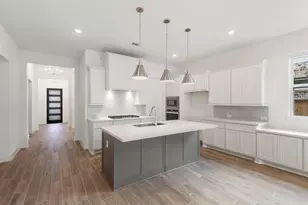 8011 Fenway Hts Dr, The Woodlands, TX 77389 - Photo 10