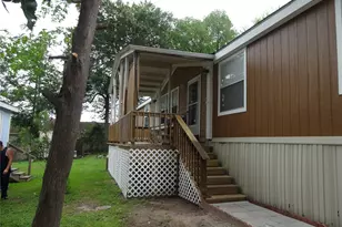 1220 8th St, Huntsville, TX 77320 - Photo 12