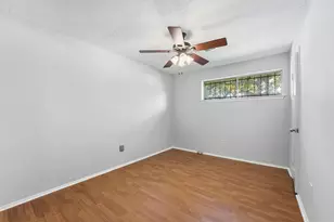 8511 Hornwood Dr, Houston, TX 77036 - Photo 20
