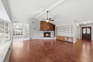 8511 Hornwood Dr, Houston, TX 77036 - Photo 8