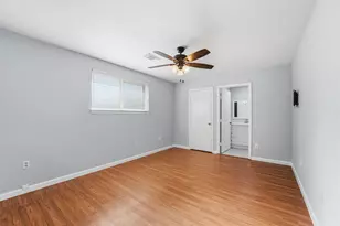 8511 Hornwood Dr, Houston, TX 77036 - Photo 16