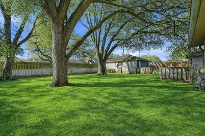 8511 Hornwood Drive, Houston, TX 77036 - Photo 28