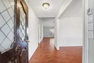 8511 Hornwood Dr, Houston, TX 77036 - Photo 4