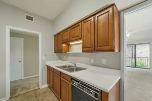 2400 N Braeswood Blvd, Houston, TX 77030 - Photo 8