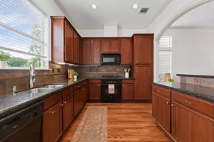 3917 Blossom St, Houston, TX 77007 - Photo 12