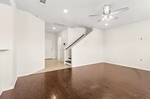 9426 Grand Spark Dr, Rosharon, TX 77583 - Photo 4