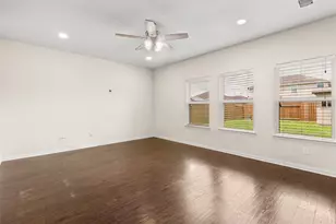 9426 Grand Spark Dr, Rosharon, TX 77583 - Photo 6