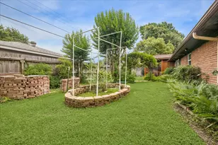 5418 Queensloch Dr, Houston, TX 77096 - Photo 18