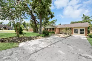 505 Jasmine St, Richwood, TX 77531 - Photo 4