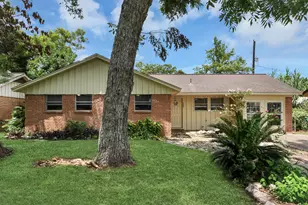 505 Jasmine St, Richwood, TX 77531 - Photo 4