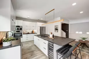 1377 Arlington St, Houston, TX 77008 - Photo 8