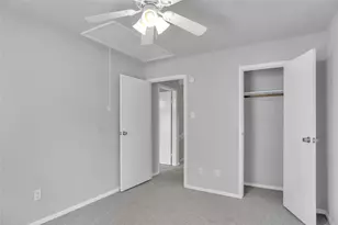8710 Ilona Ln, Houston, TX 77025 - Photo 4
