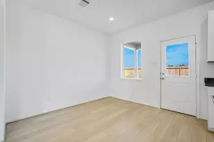 21910 Longhorn Rdg Dr, Hockley, TX 77377 - Photo 14