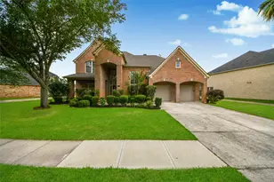 2008 Anchor Bay Ct, Pearland, TX 77584 - Photo 2